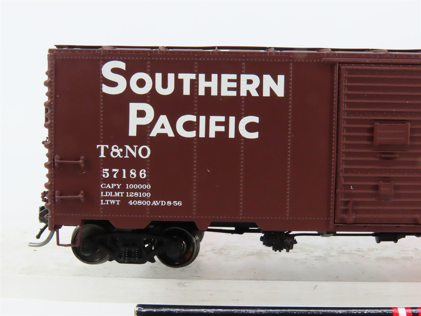HO Scale InterMountain 46021-06 SP Southern Pacific 40' Box Car 57186 RTR