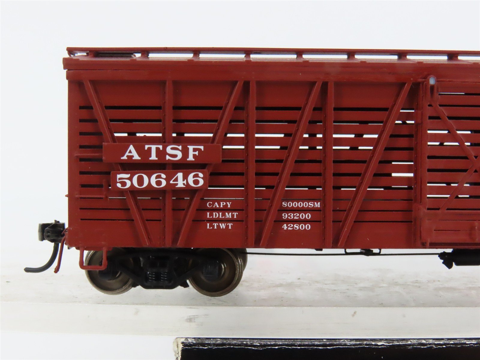 HO Scale InterMountain 47907-04 ATSF Santa Fe 40' Stock/Cattle Car 50646 RTR