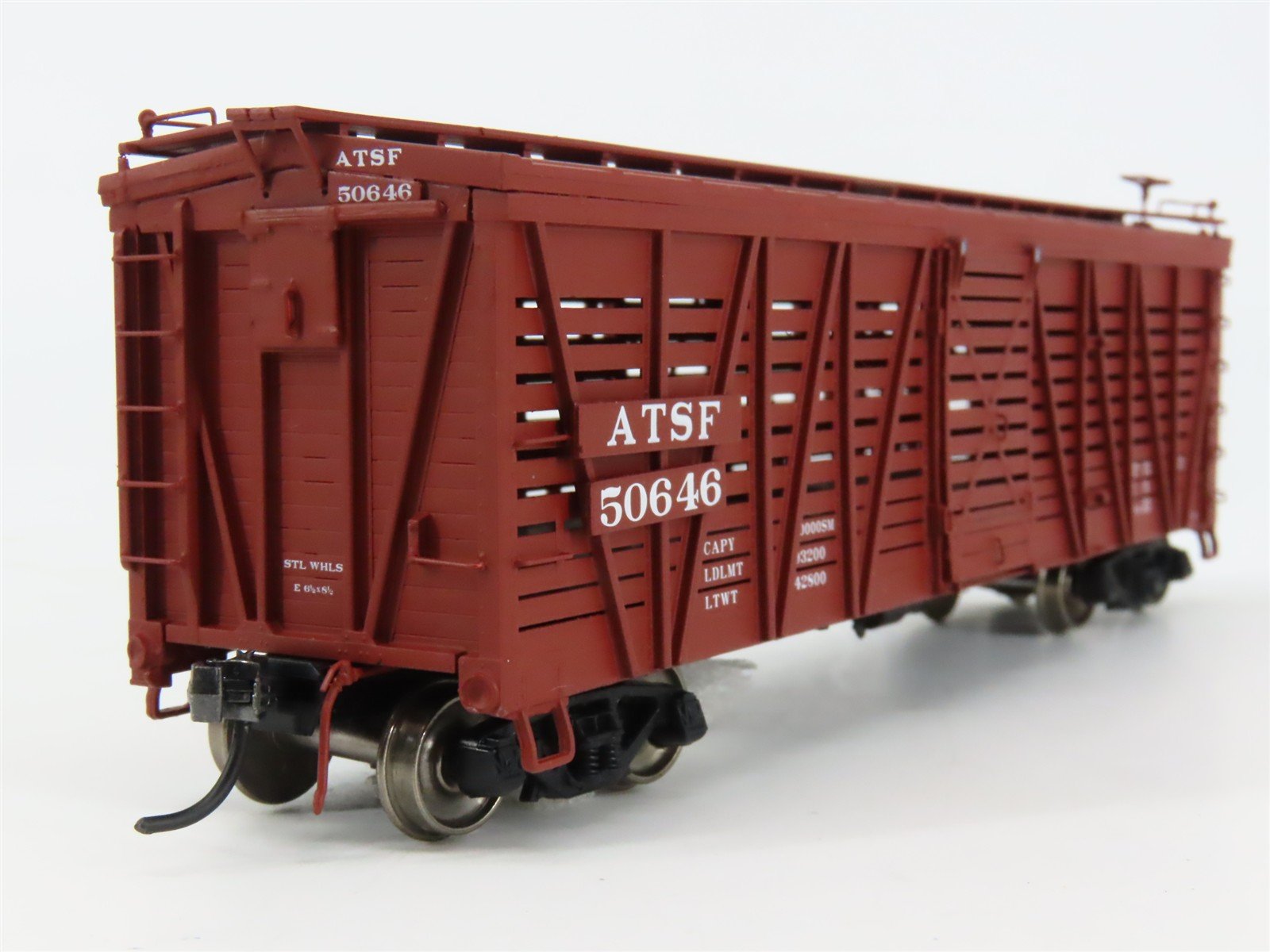 HO Scale InterMountain 47907-04 ATSF Santa Fe 40' Stock/Cattle Car 50646 RTR