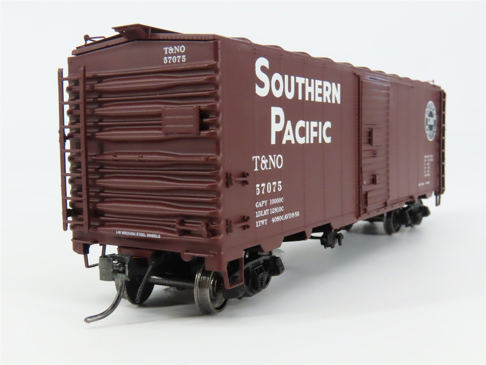 HO Scale InterMountain 46021-04 SP Southern Pacific 40' Box Car 57075 RTR