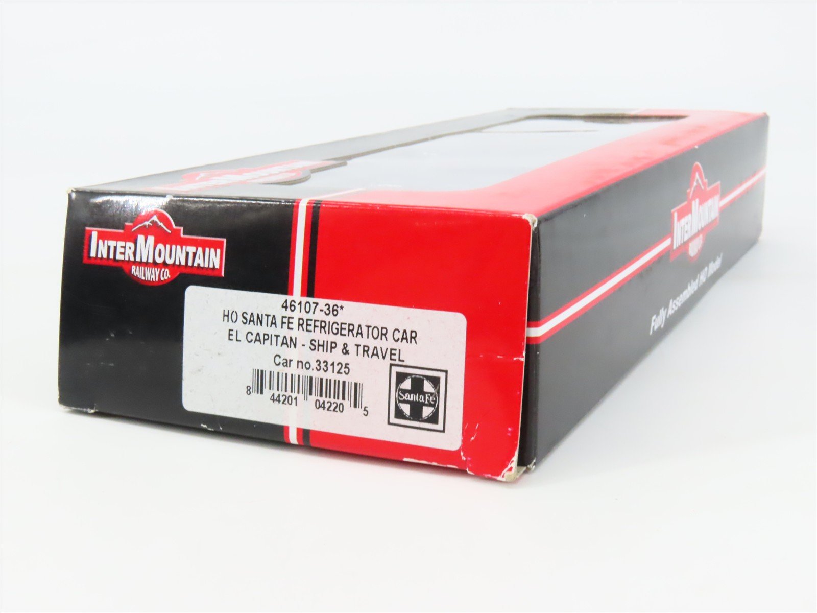 HO Scale InterMountain 46107-36 ATSF Santa Fe Reefer 33125 RTR