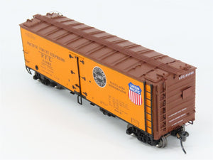 HO Scale InterMountain 47416-16 PFE Pacific Fruit Express Reefer 64666 RTR