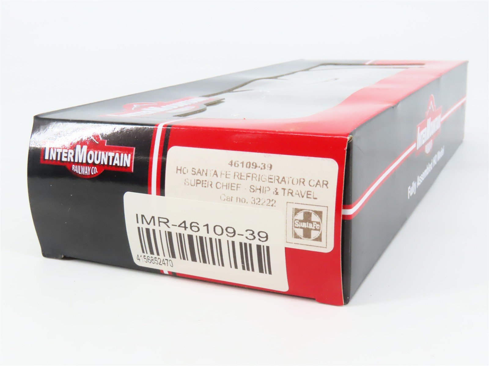 HO Scale InterMountain 46109-39 SFRD Santa Fe Reefer 32222 RTR