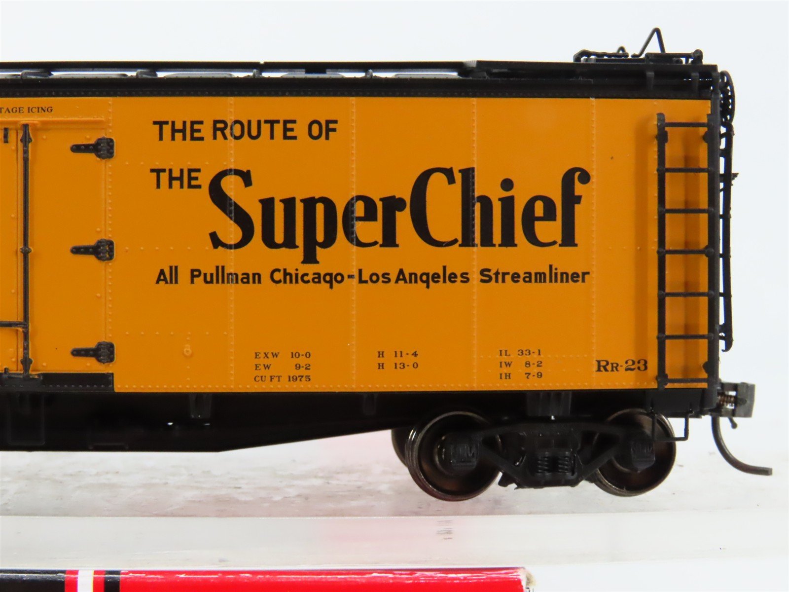 HO Scale InterMountain 46109-32 SFRD Santa Fe Reefer 31957 RTR