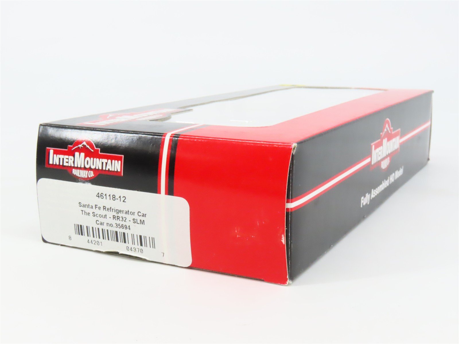 HO Scale InterMountain 46118-12 SFRD Santa Fe Reefer 35694 RTR