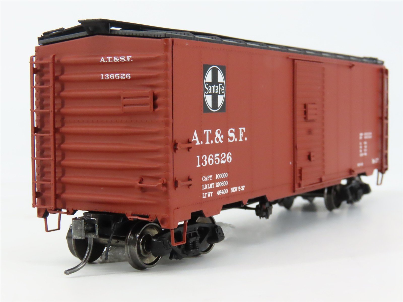 HO Scale InterMountain 45739-07 ATSF Santa Fe 40' 1937 AAR Box Car 136526 RTR