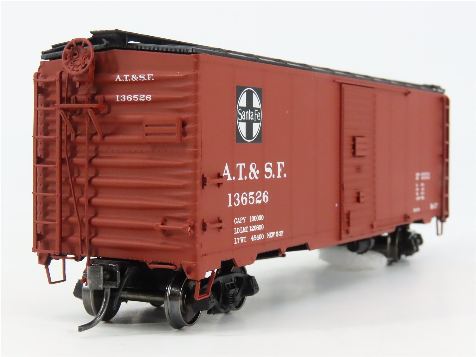 HO Scale InterMountain 45739-07 ATSF Santa Fe 40' 1937 AAR Box Car 136526 RTR