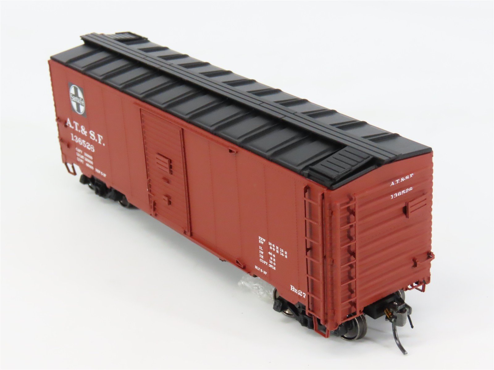 HO Scale InterMountain 45739-07 ATSF Santa Fe 40' 1937 AAR Box Car 136526 RTR