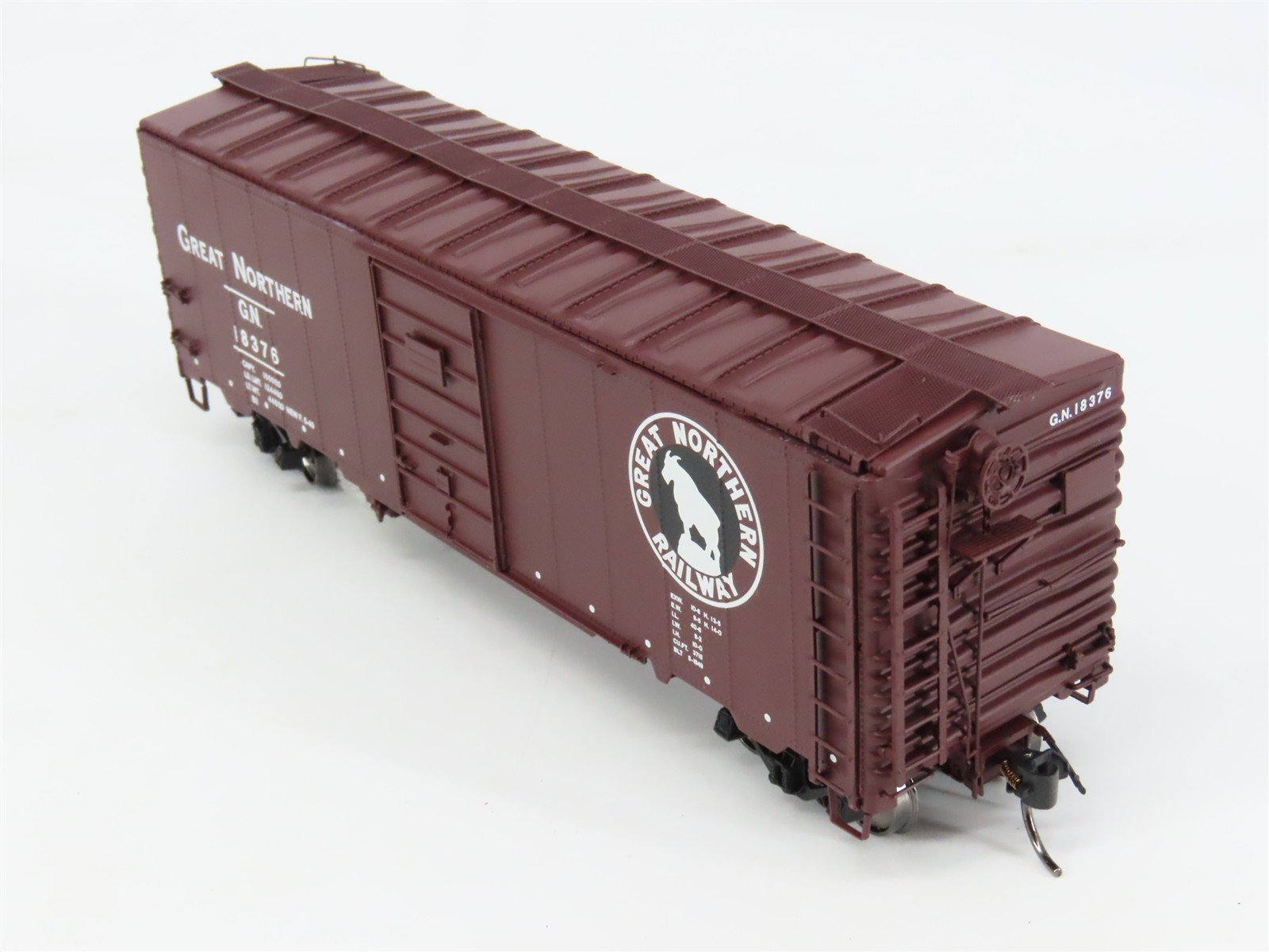 HO Scale InterMountain 46001-71 GN Great Northern 40' Box Car 18376 RTR