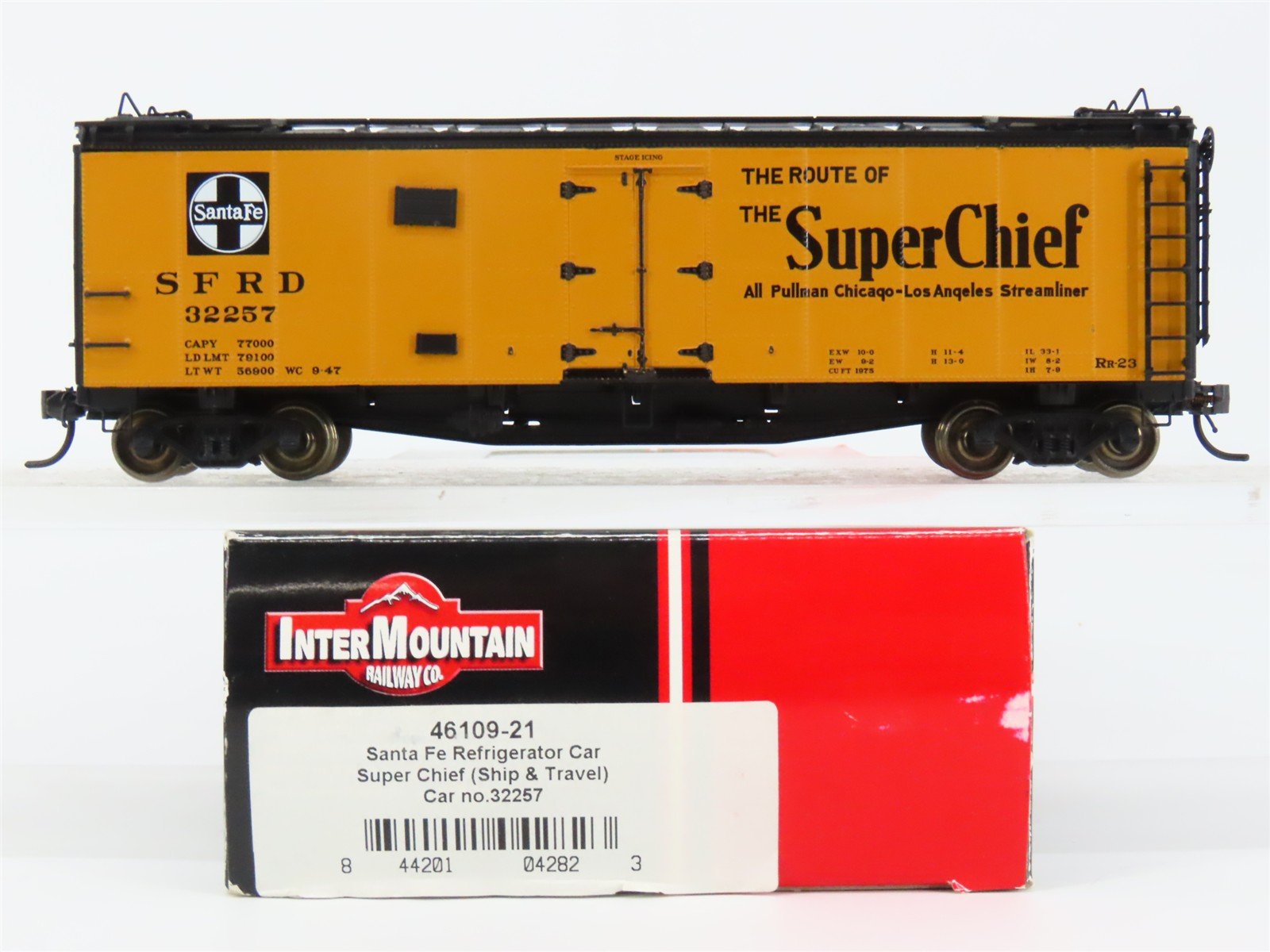 HO Scale InterMountain 46109-21 SFRD Santa Fe Reefer 32257 RTR