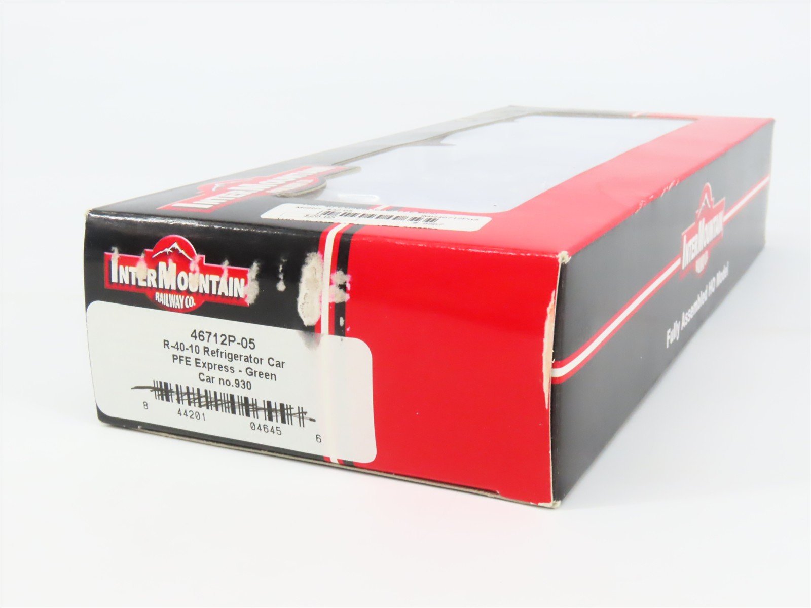 HO Scale InterMountain 46712P-05 PFE Pacific Fruit Express 40' Reefer 930 RTR
