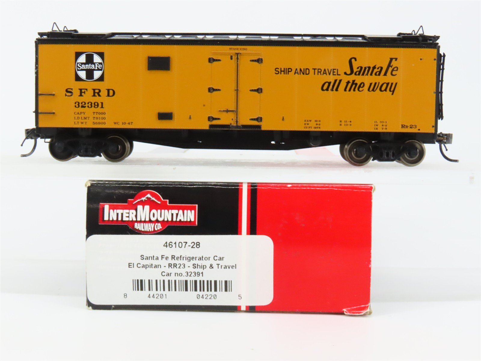 HO Scale InterMountain 46107-28 SFRD Santa Fe Reefer 32391 RTR