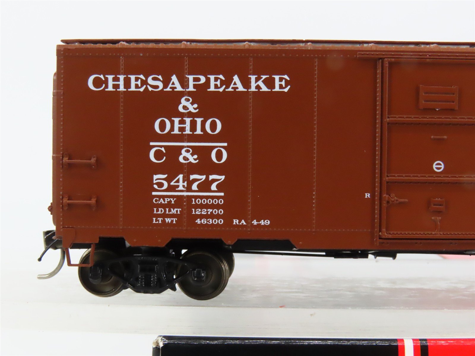 HO Scale InterMountain 45794-05 C&O Chesapeake & Ohio 40' Box Car 5477 RTR