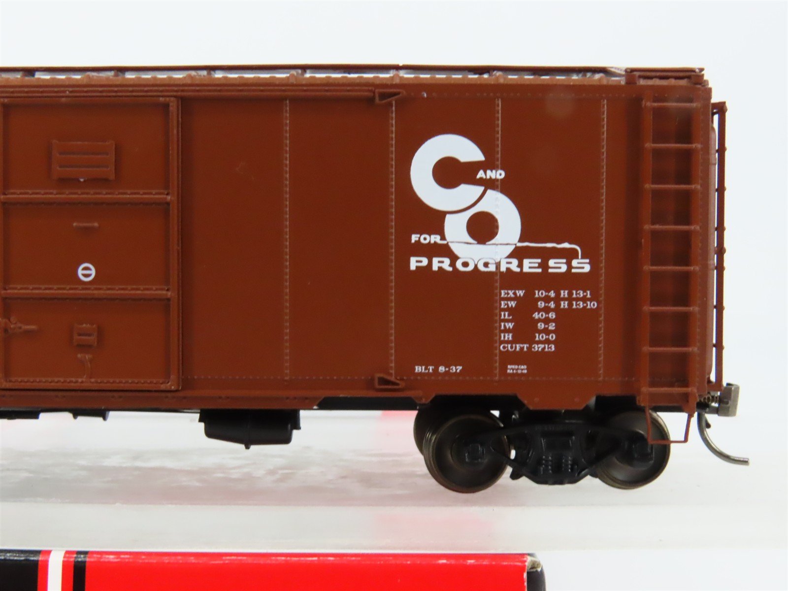 HO Scale InterMountain 45794-05 C&O Chesapeake & Ohio 40' Box Car 5477 RTR