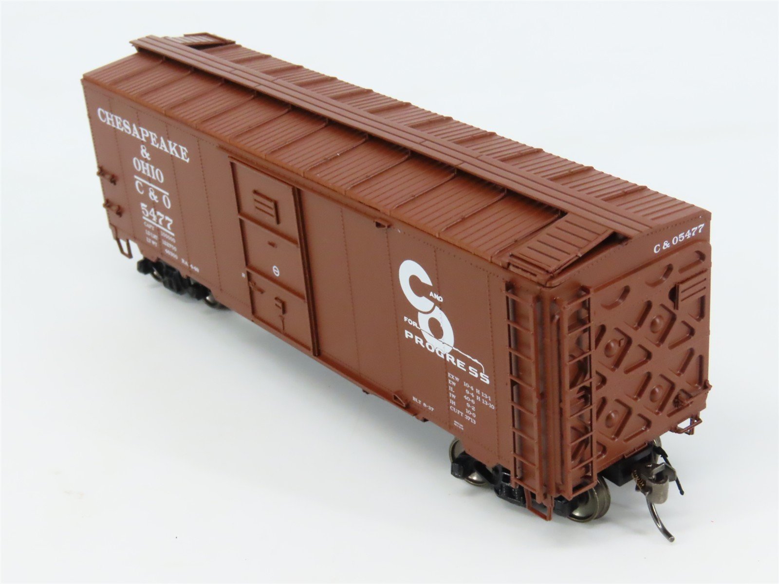 HO Scale InterMountain 45794-05 C&O Chesapeake & Ohio 40' Box Car 5477 RTR