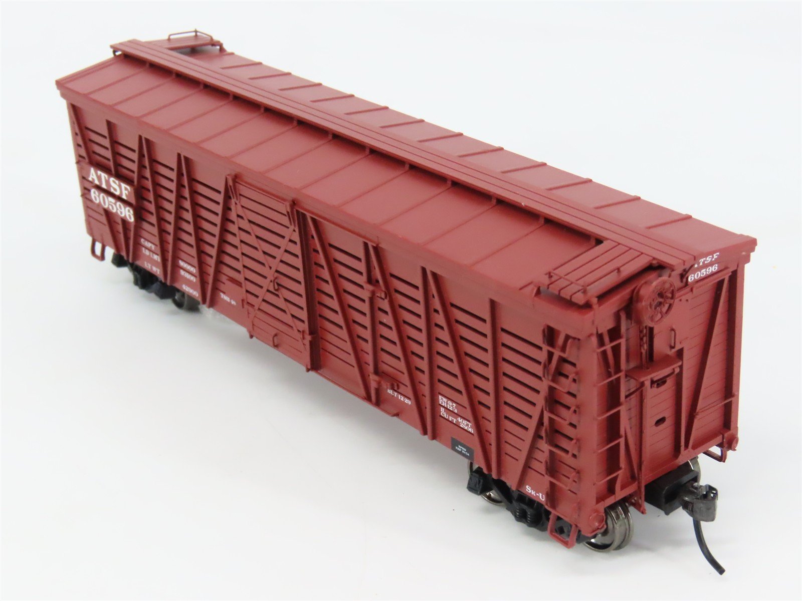 HO Scale InterMountain 47917-08 ATSF Santa Fe 40' Stock/Cattle Car 60596 RTR
