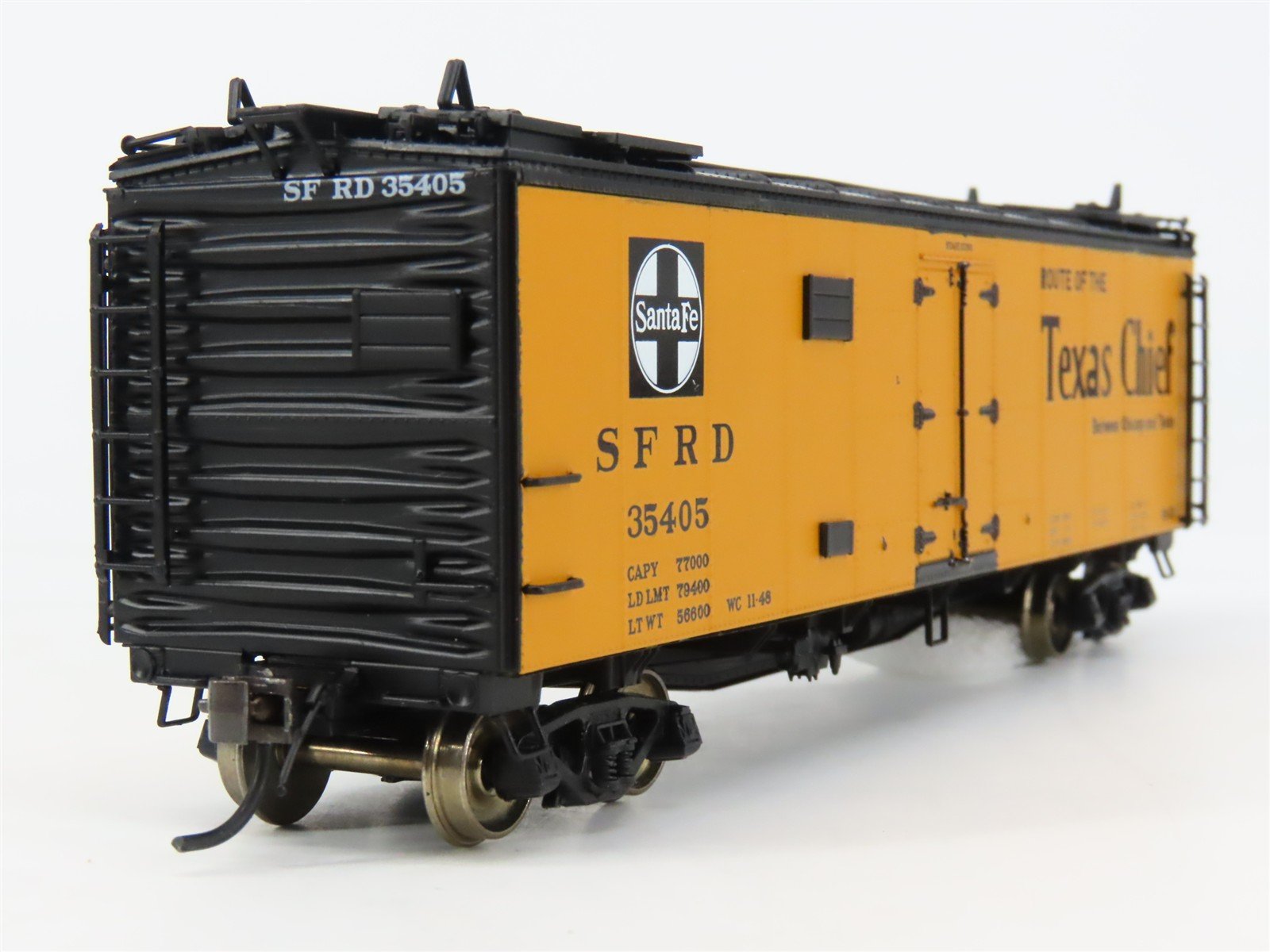 HO Scale InterMountain 46115-12 SFRD Santa Fe Reefer 35405 RTR
