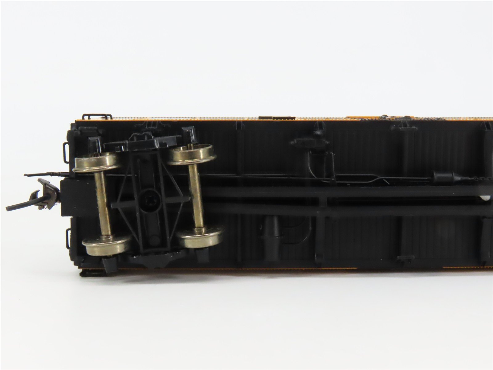 HO Scale InterMountain 46115-12 SFRD Santa Fe Reefer 35405 RTR