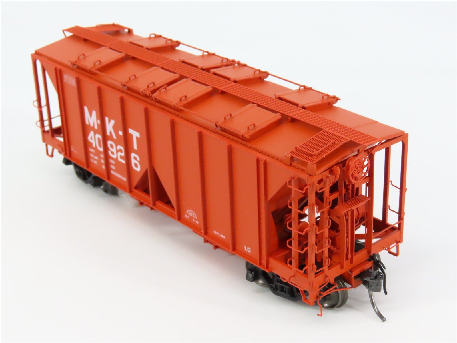 HO Scale InterMountain 48691-03 Missouri-Kansas-Texas 2-Bay Covered Hopper RTR