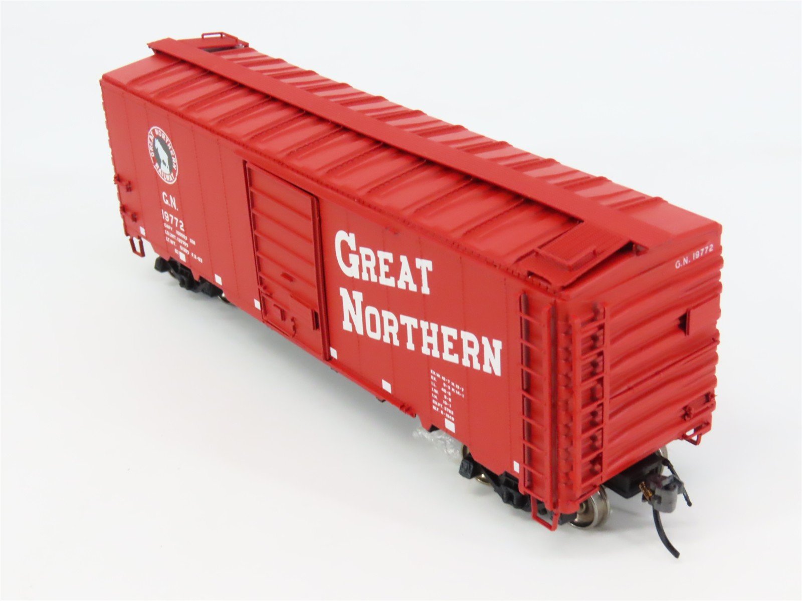 HO Scale InterMountain 46002-30 GN Great Northern 40' Box Car 19772 RTR
