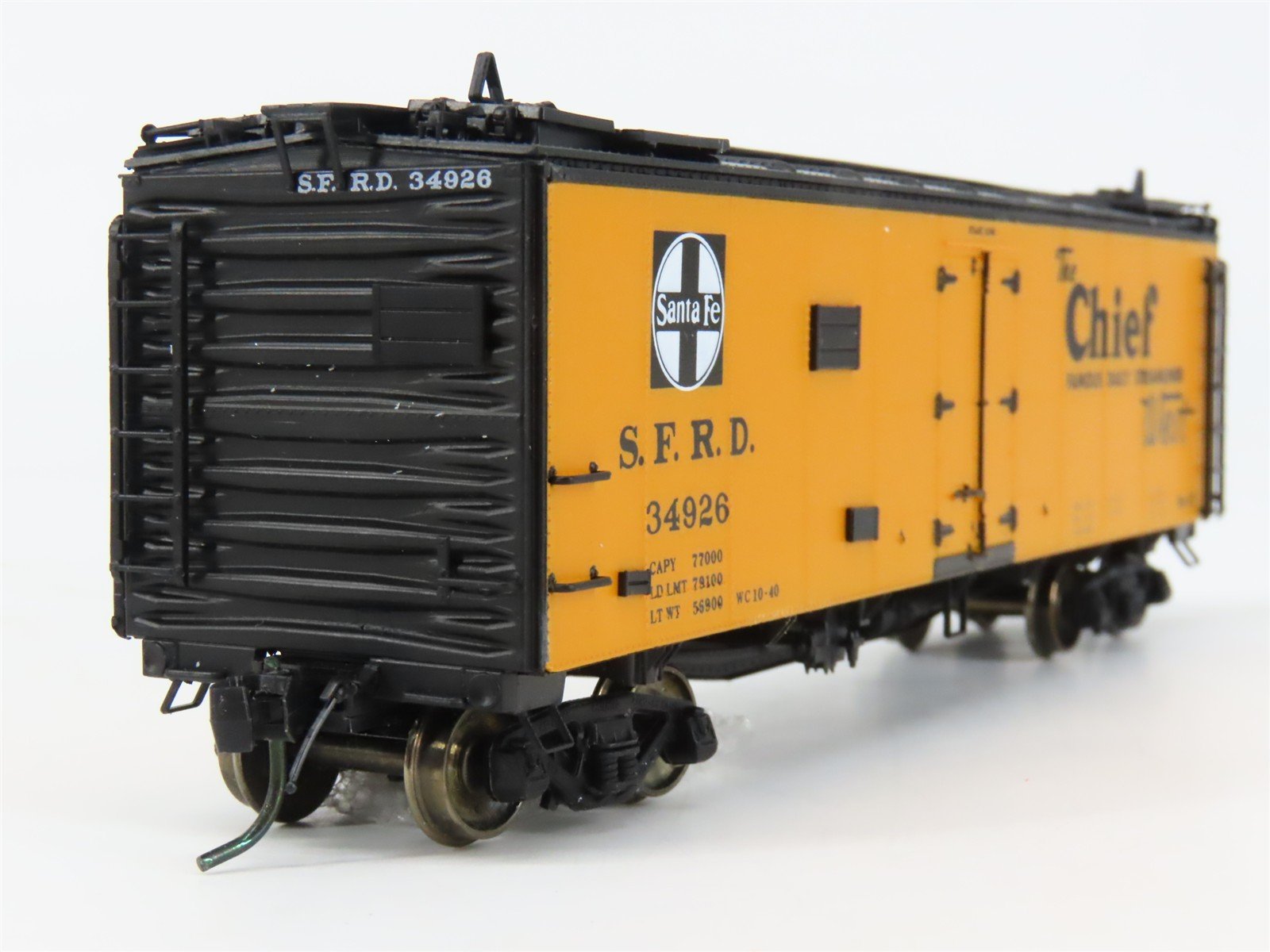 HO Scale InterMountain 46106-19 SFRD Santa Fe Reefer 34926 RTR