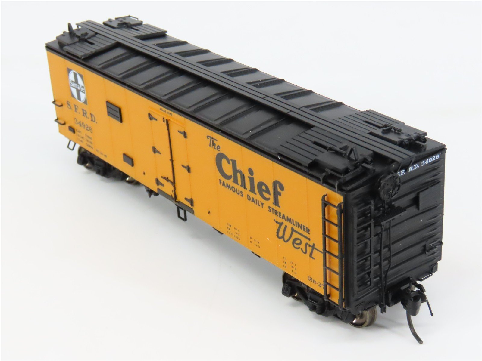 HO Scale InterMountain 46106-19 SFRD Santa Fe Reefer 34926 RTR