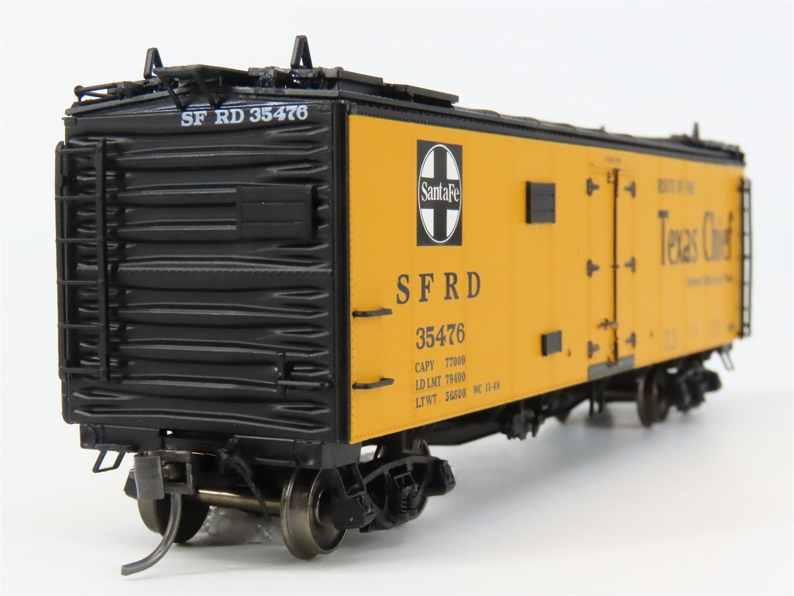 HO Scale InterMountain 46100TC-06 SFRD Santa Fe Reefer 35476 RTR