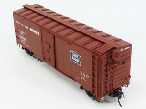 HO Scale InterMountain 45734-06 RI Rock Island 40' Box Car 134394 RTR