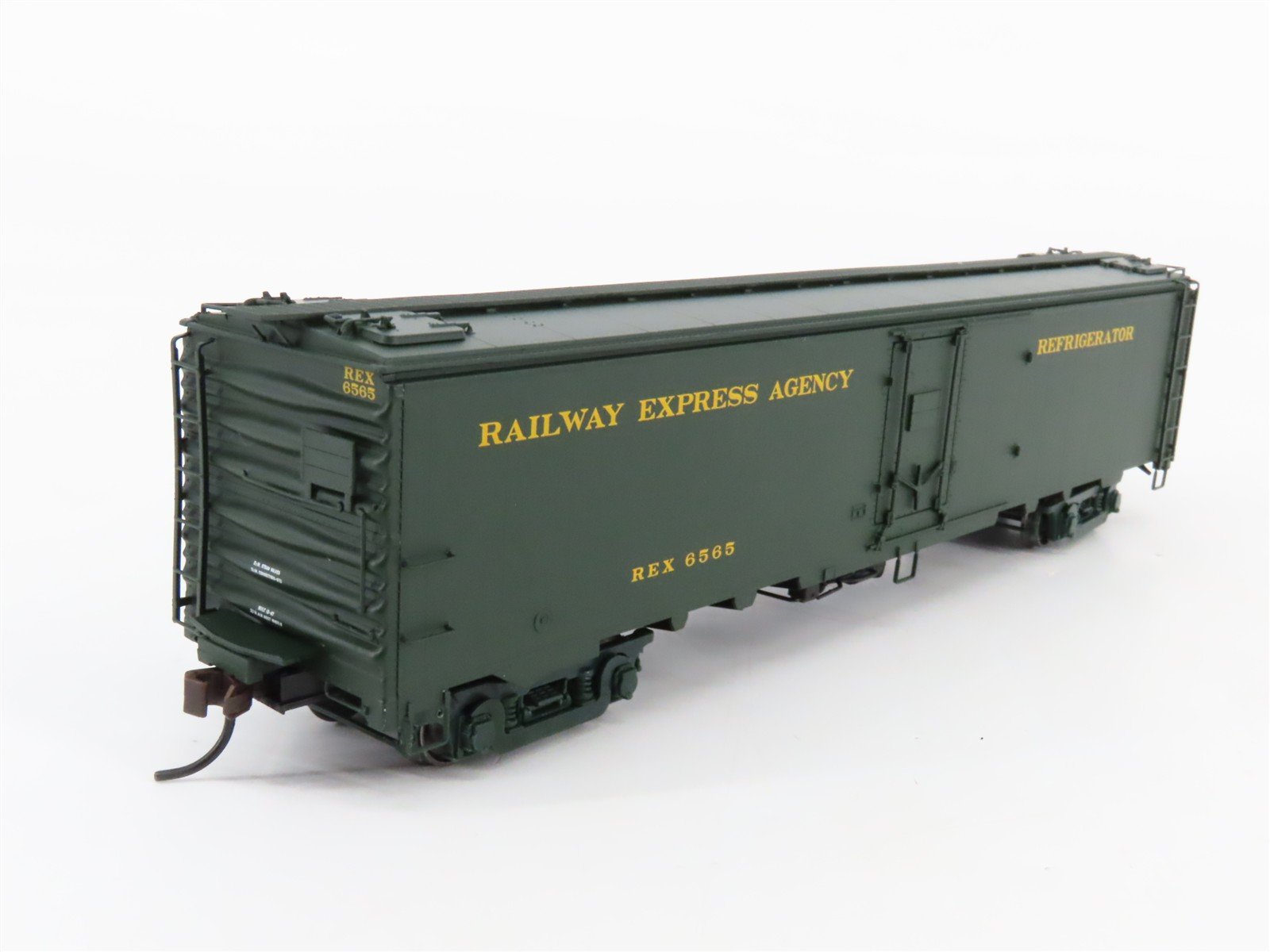 HO Scale Atlas 20001965 REX Railway Express Agency Express Reefer 6565 RTR