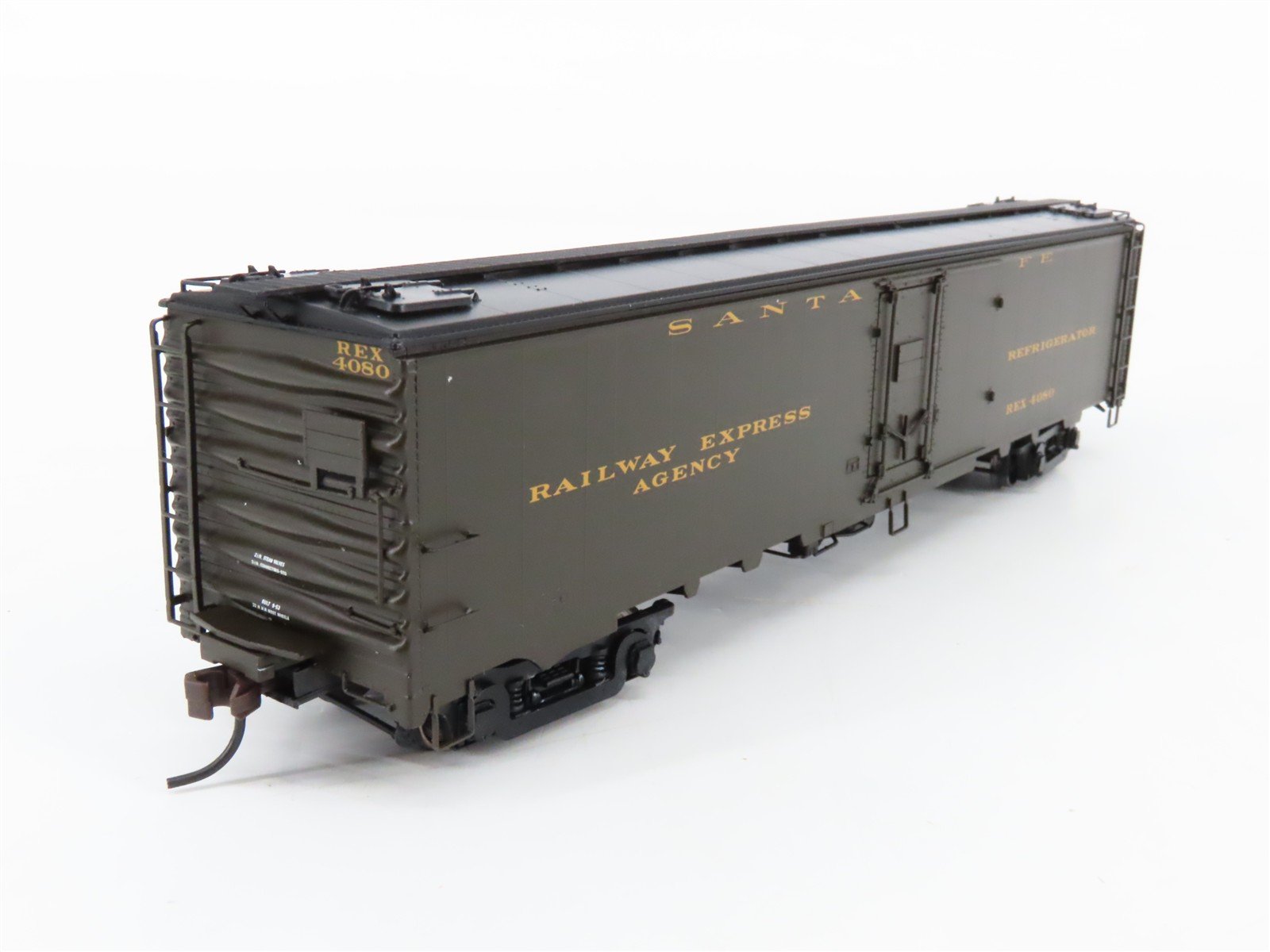 HO Scale Atlas 20003403 REX Santa Fe Express Reefer 4080 RTR
