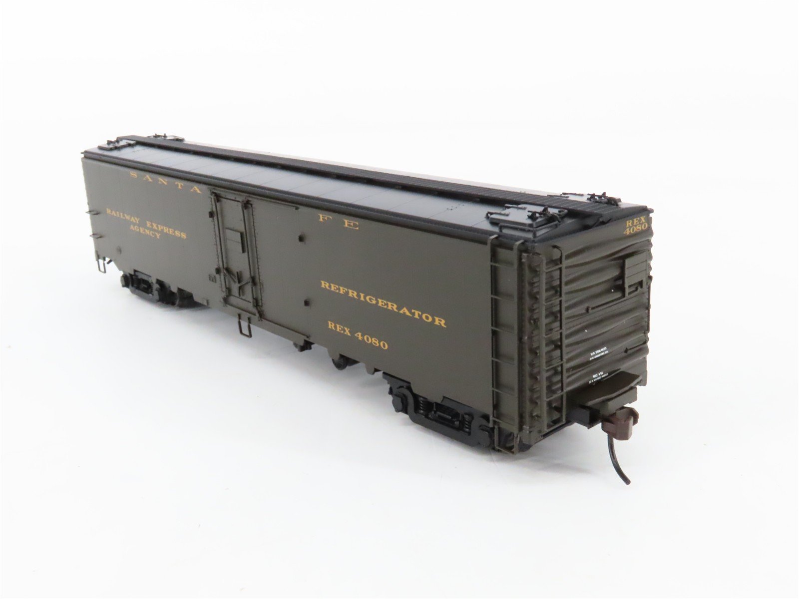 HO Scale Atlas 20003403 REX Santa Fe Express Reefer 4080 RTR