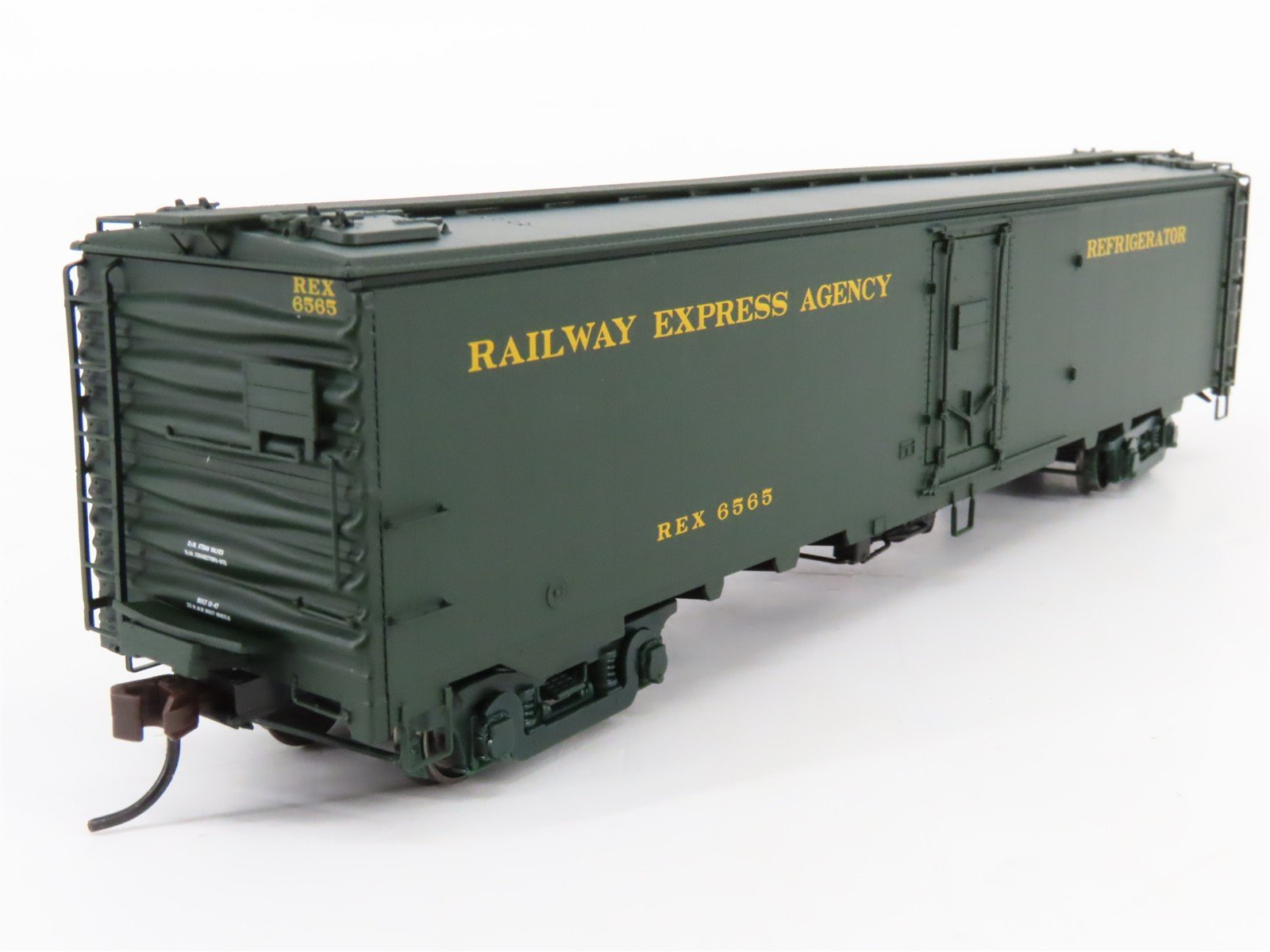 HO Scale Atlas 20001965 REX Railway Express Agency Express Reefer 6565 RTR