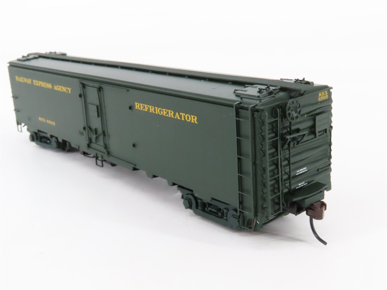 HO Scale Atlas 20001965 REX Railway Express Agency Express Reefer 6565 RTR