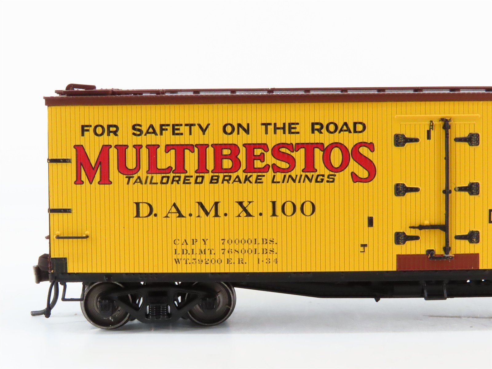 HO Scale Atlas 20001821 DAMX Dewey and Almy Chemical Co. 40' Reefer 100 RTR