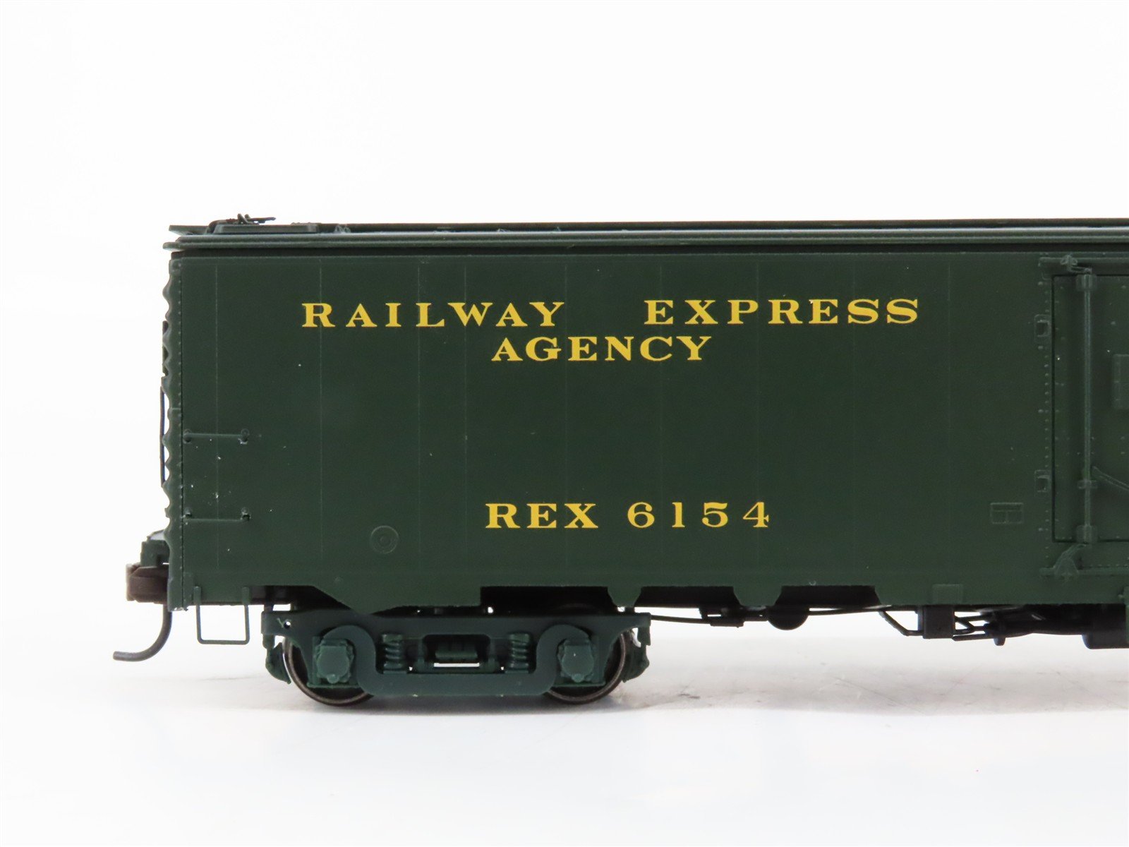 HO Scale Atlas 20001966 REX Railway Express Agency Reefer 6154 RTR