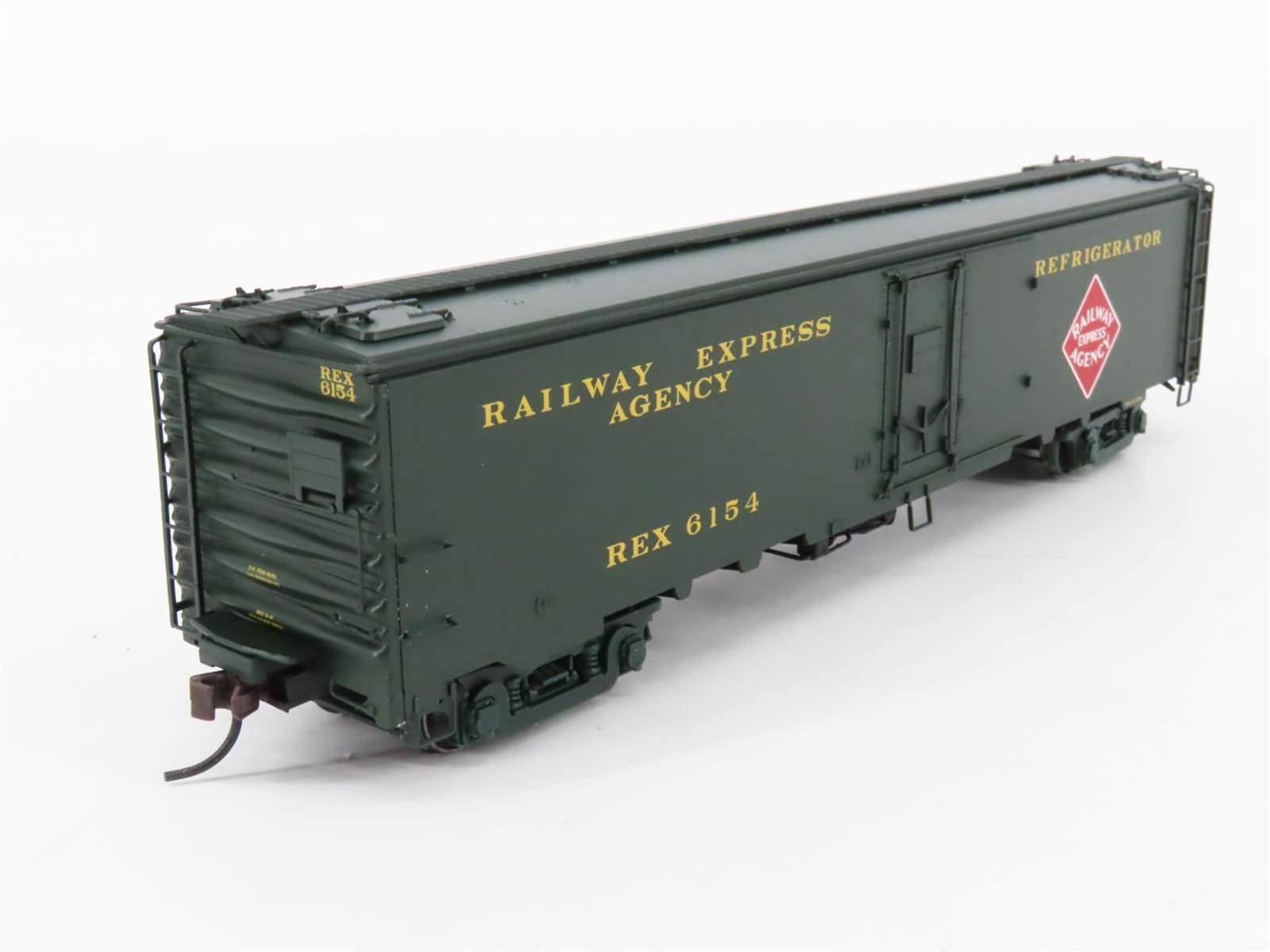 HO Scale Atlas 20001966 REX Railway Express Agency Reefer 6154 RTR