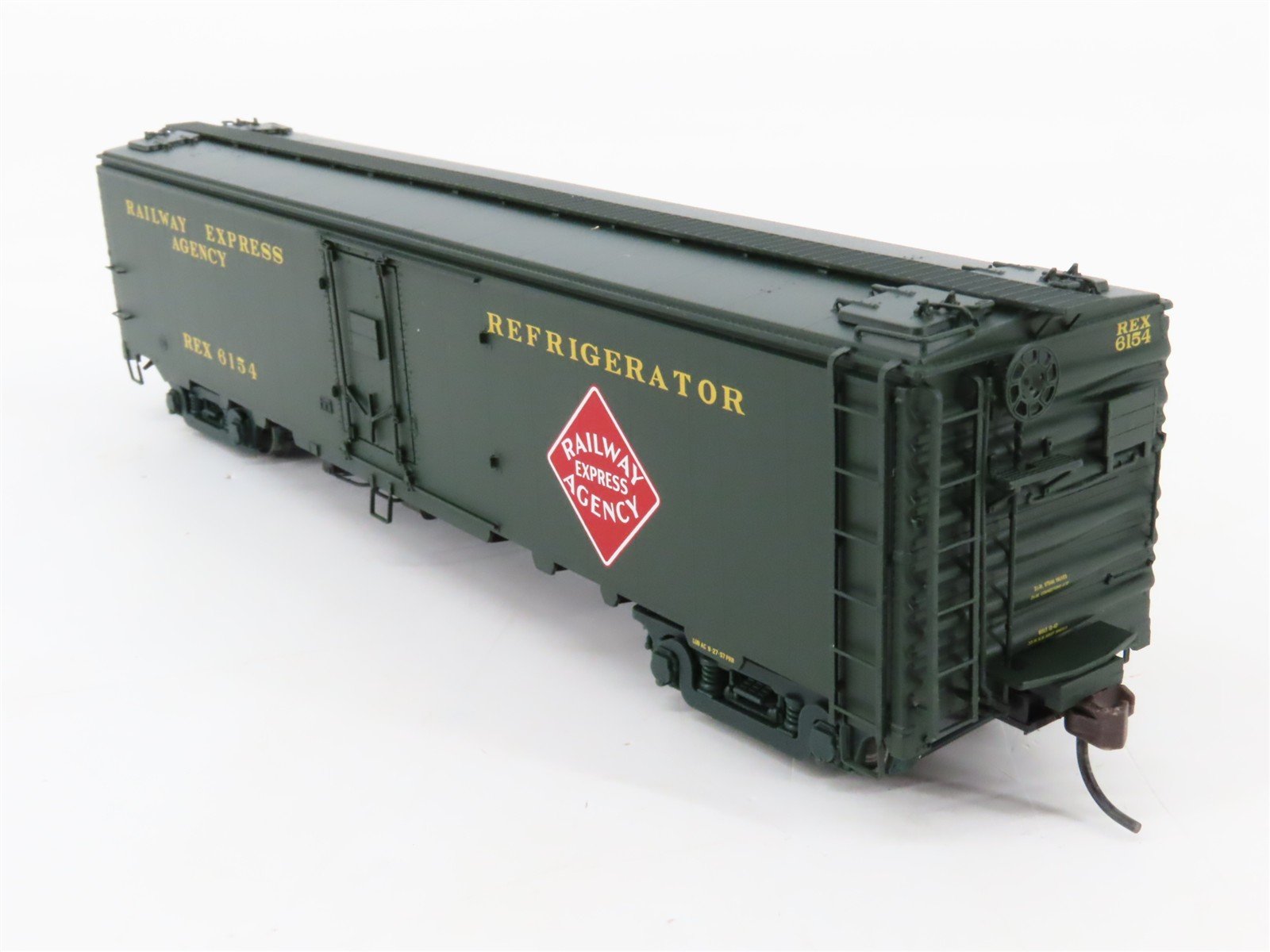 HO Scale Atlas 20001966 REX Railway Express Agency Reefer 6154 RTR
