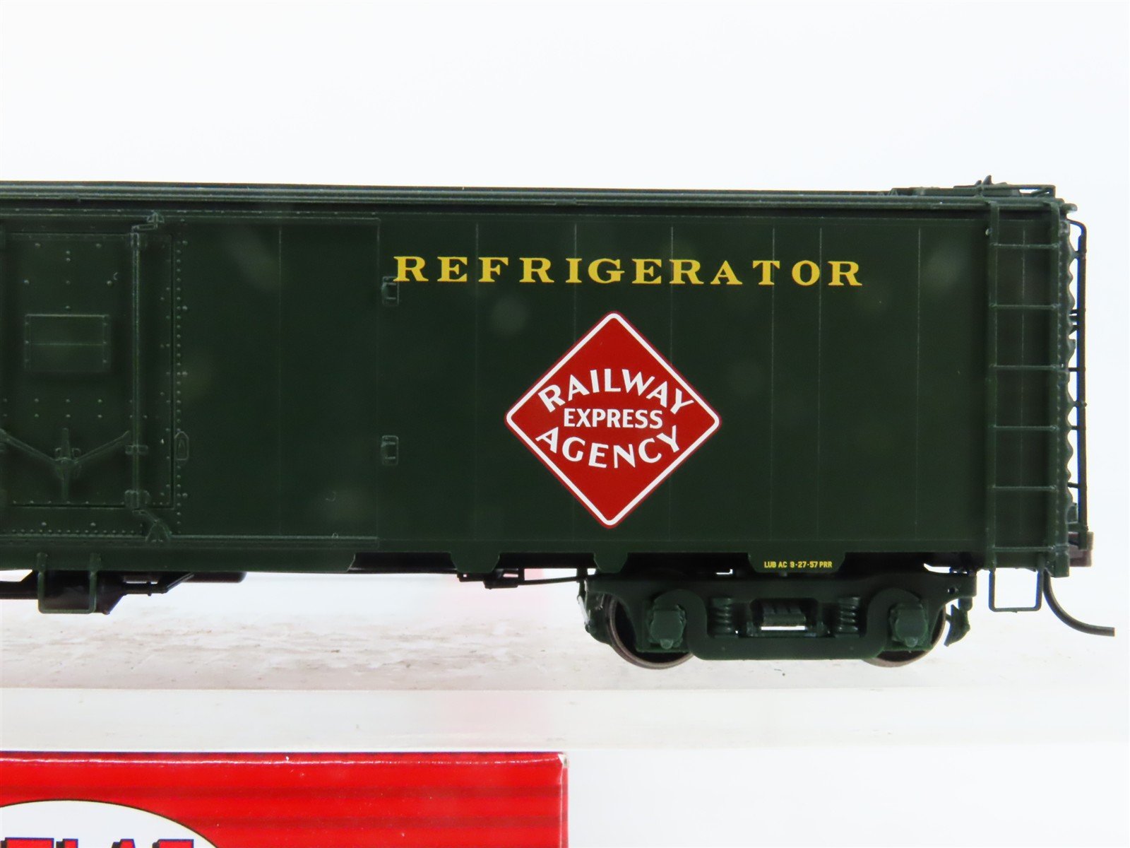 HO Scale Atlas 20003397 REX Railway Express Agency ACF Express Reefer 6533 RTR