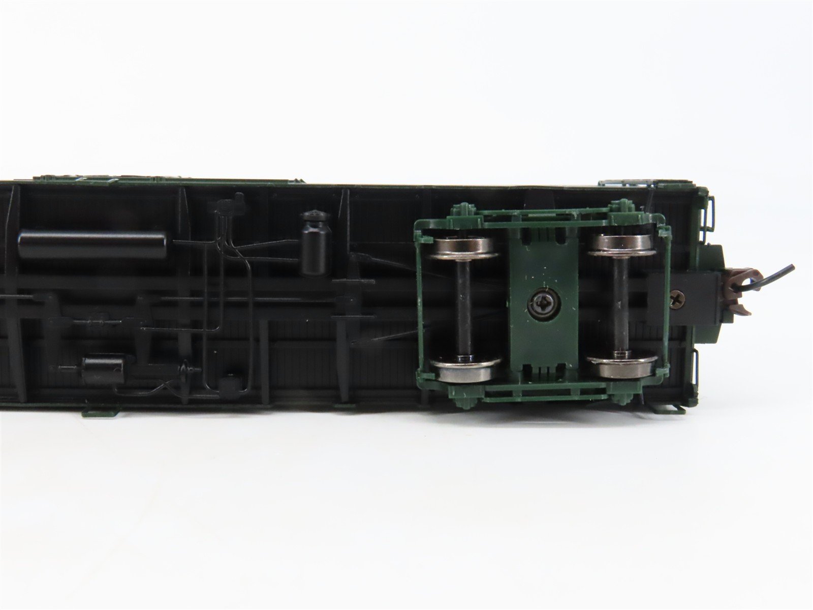 HO Scale Atlas 20003397 REX Railway Express Agency ACF Express Reefer 6533 RTR