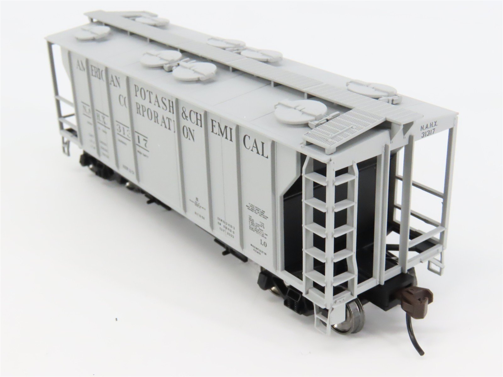 HO Scale Atlas 20003200 NAHX American Potash & Chemical PS-2 Covered Hopper RTR