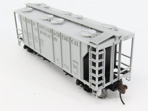 HO Scale Atlas 20003200 NAHX American Potash & Chemical PS-2 Covered Hopper RTR