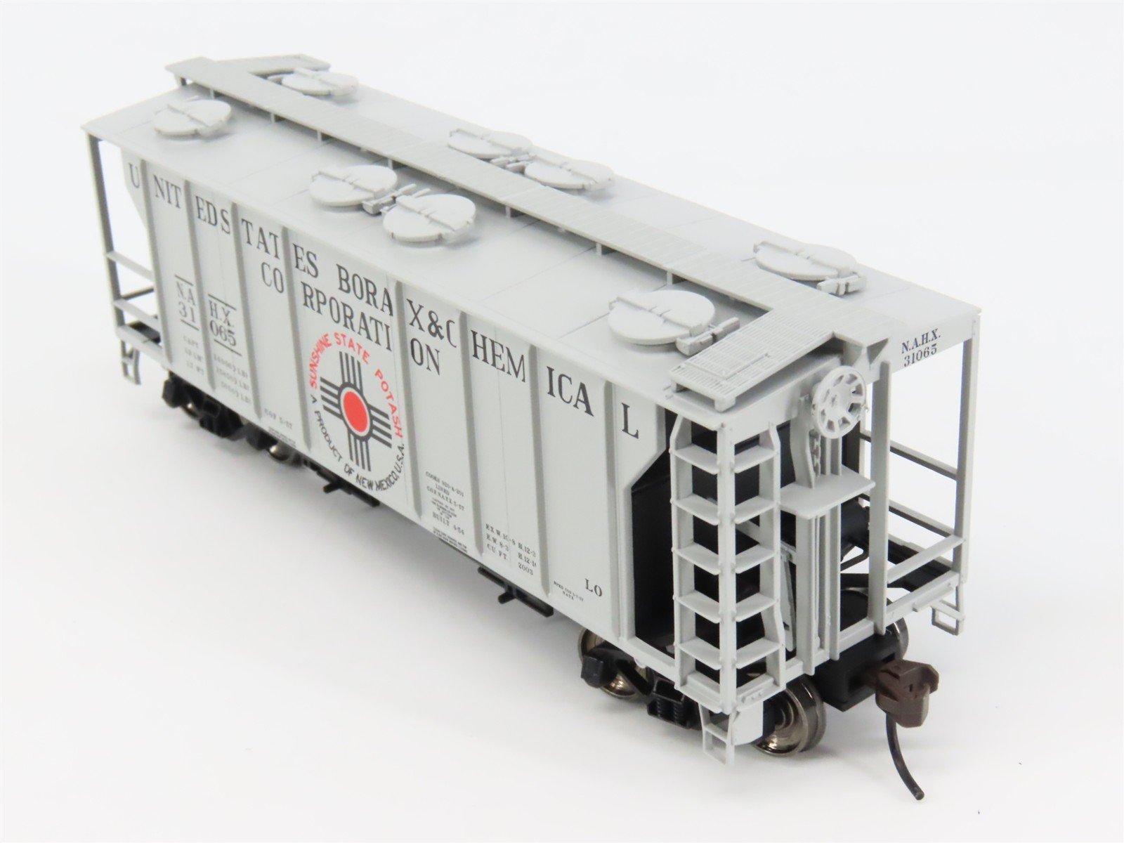 HO Scale Atlas 20004171 NAHX U.S. Borax & Chemical PS-2 Covered Hopper 31065 RTR