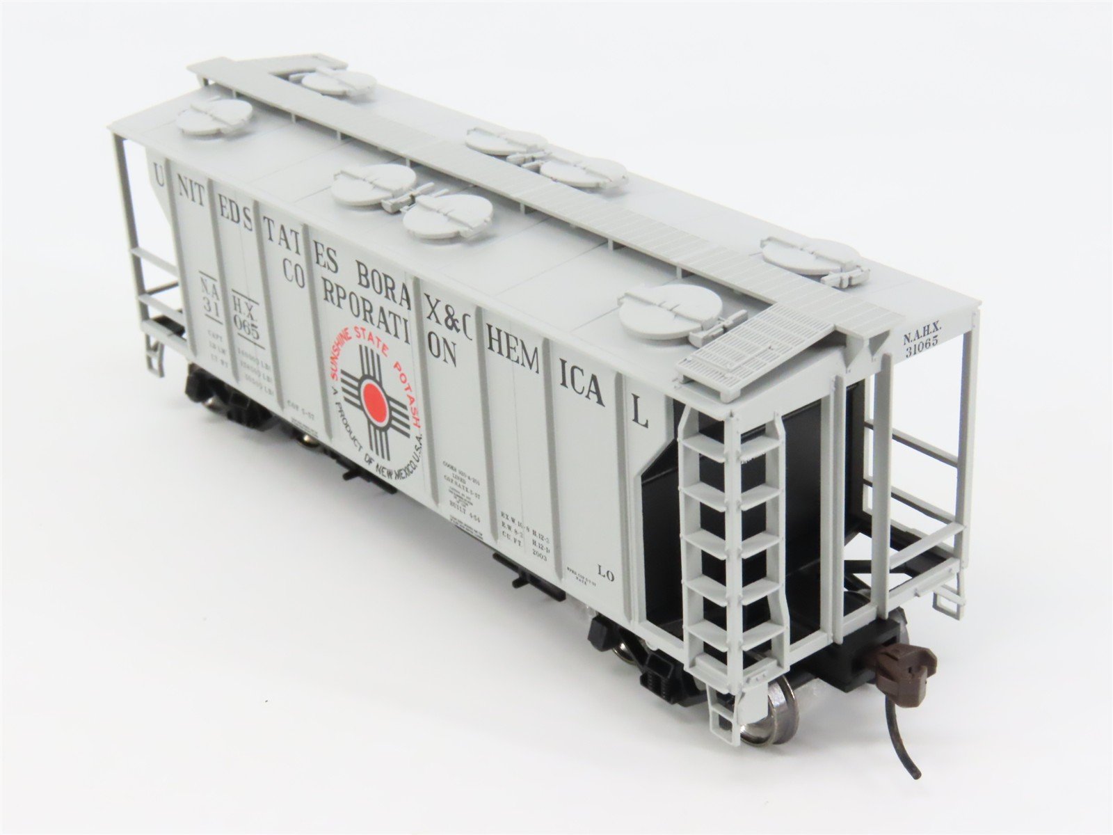 HO Scale Atlas 20004171 NAHX U.S. Borax & Chemical PS-2 Covered Hopper 31065 RTR