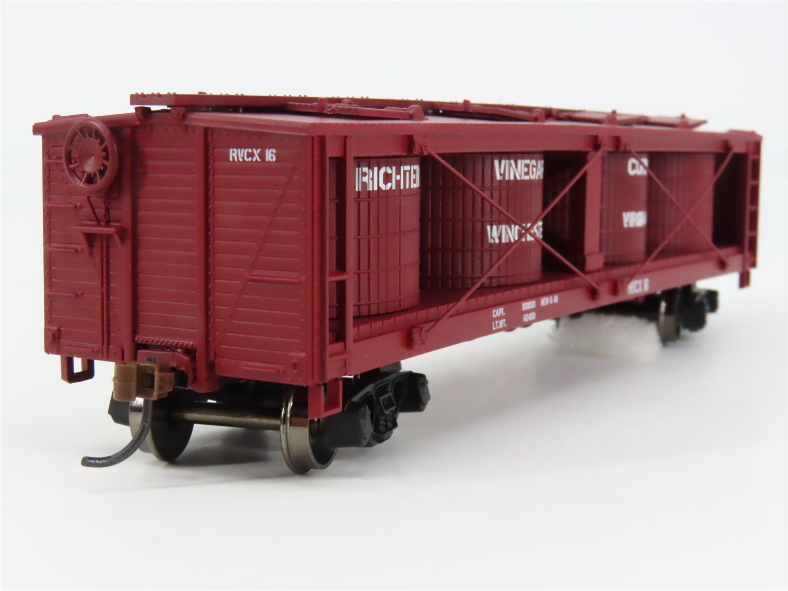 HO Scale Athearn ATH14592 RVCX Richter Vinegar 40' Pickle Car 16 RTR