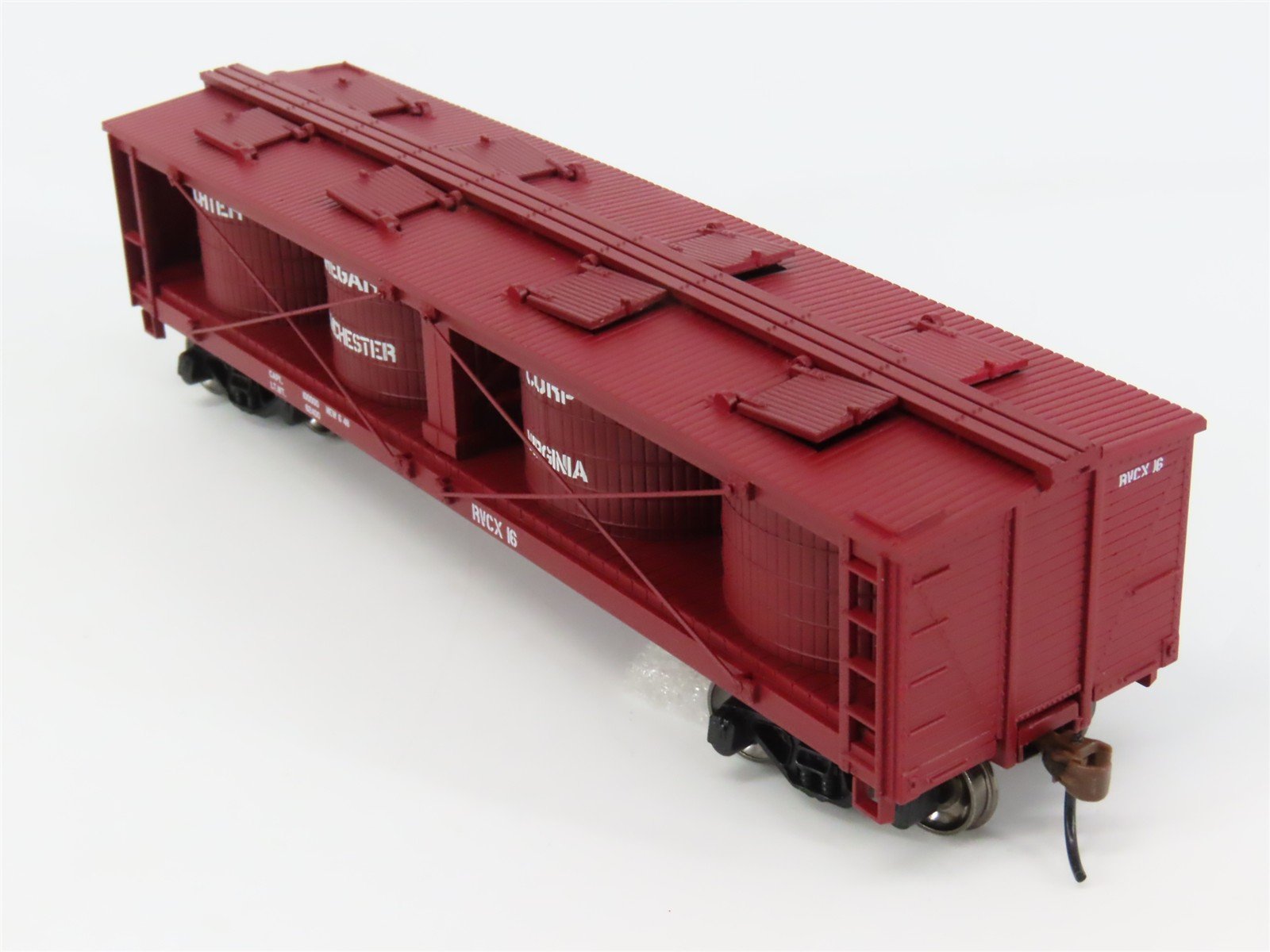 HO Scale Athearn ATH14592 RVCX Richter Vinegar 40' Pickle Car 16 RTR