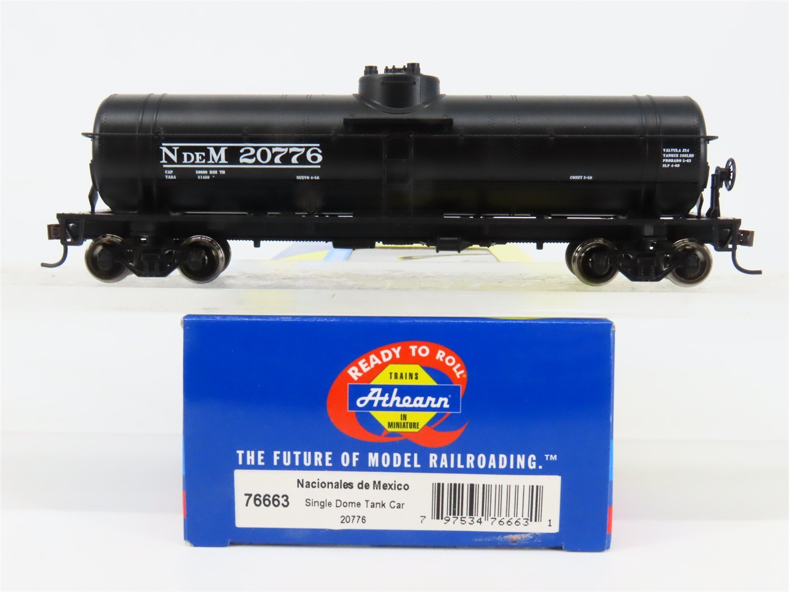 HO Scale Athearn 76663 NdeM Nacionales de Mexico Single Dome Tank Car 20776 RTR