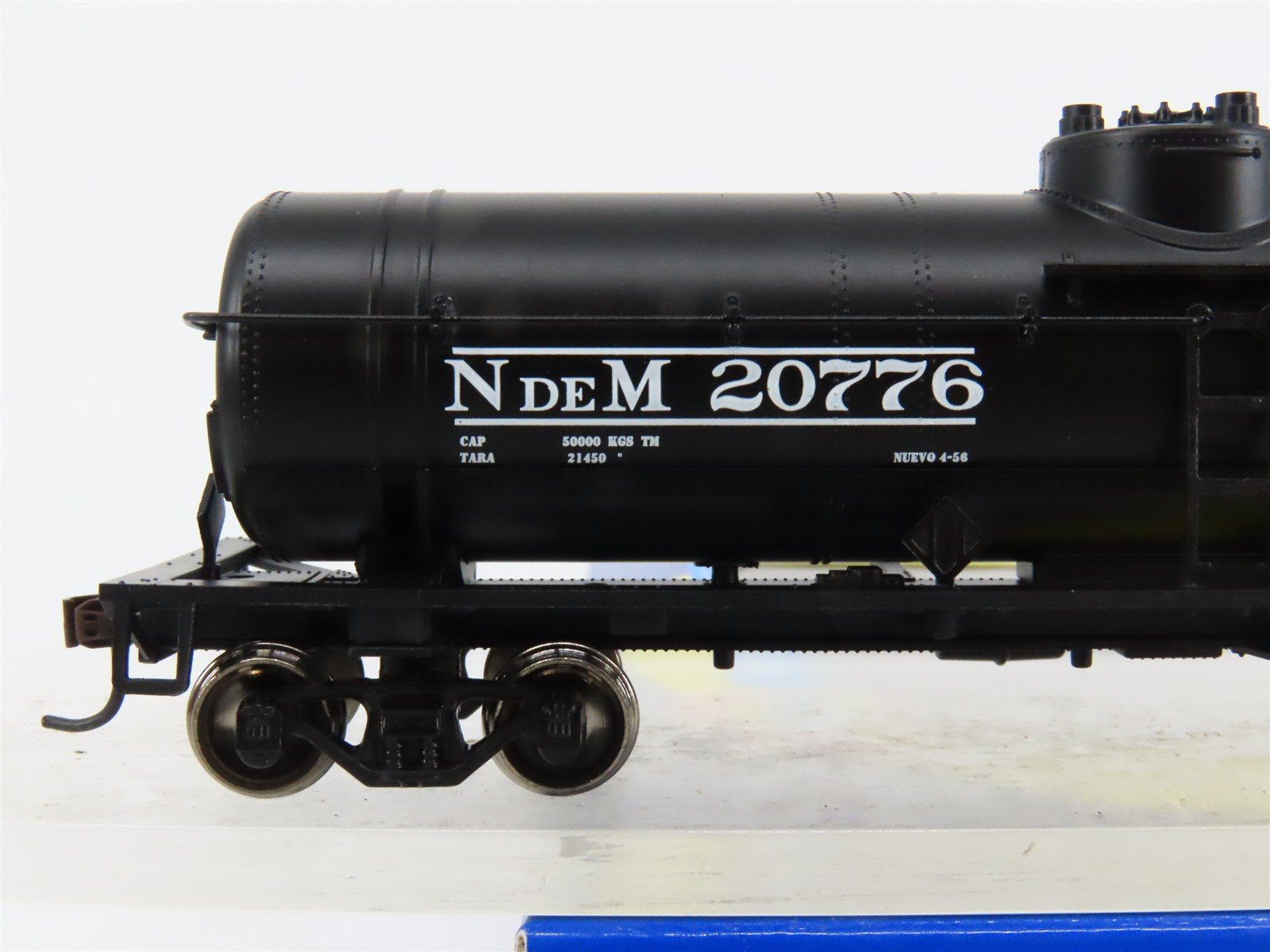 HO Scale Athearn 76663 NdeM Nacionales de Mexico Single Dome Tank Car 20776 RTR