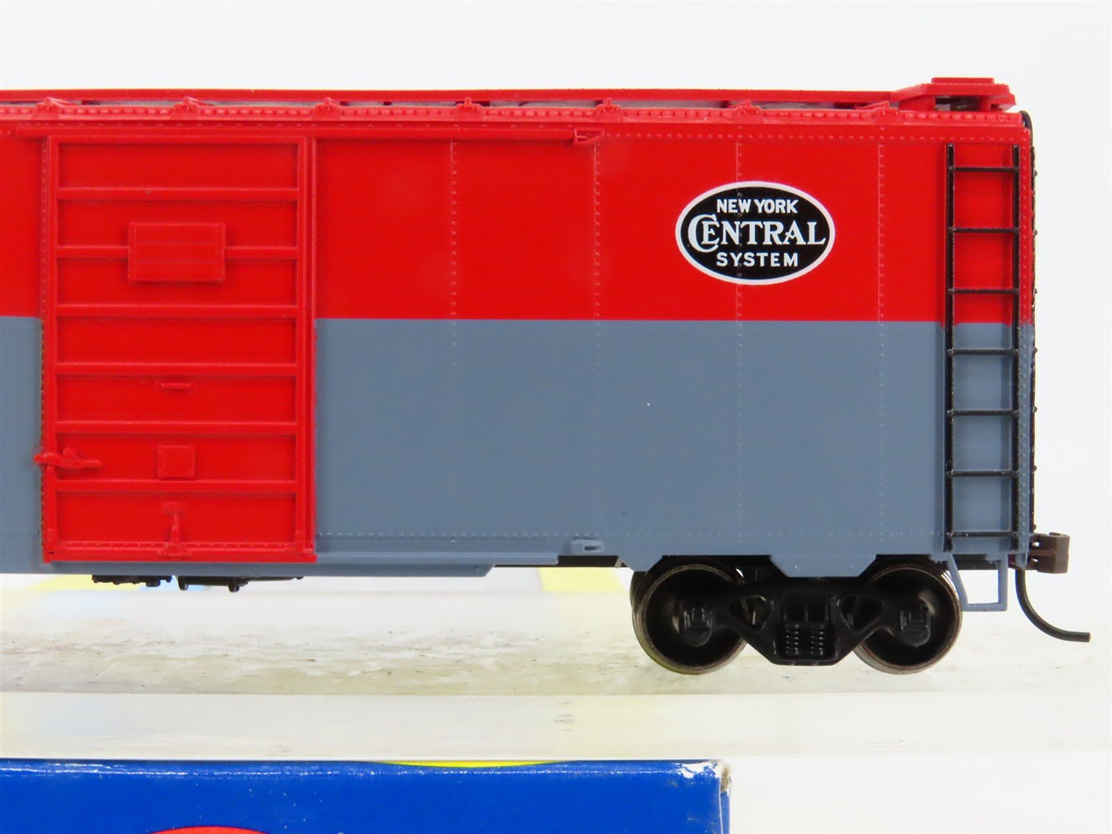 HO Scale Athearn 70317 NYC New York Central 40' Superior Door Box Car 174710 RTR