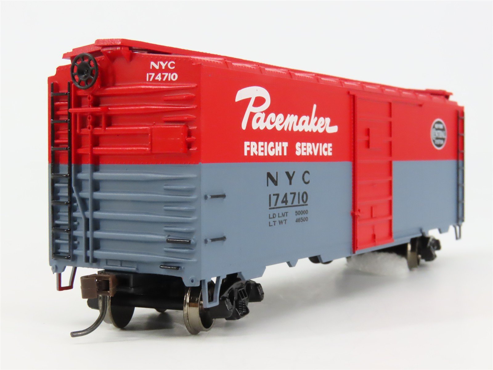 HO Scale Athearn 70317 NYC New York Central 40' Superior Door Box Car 174710 RTR