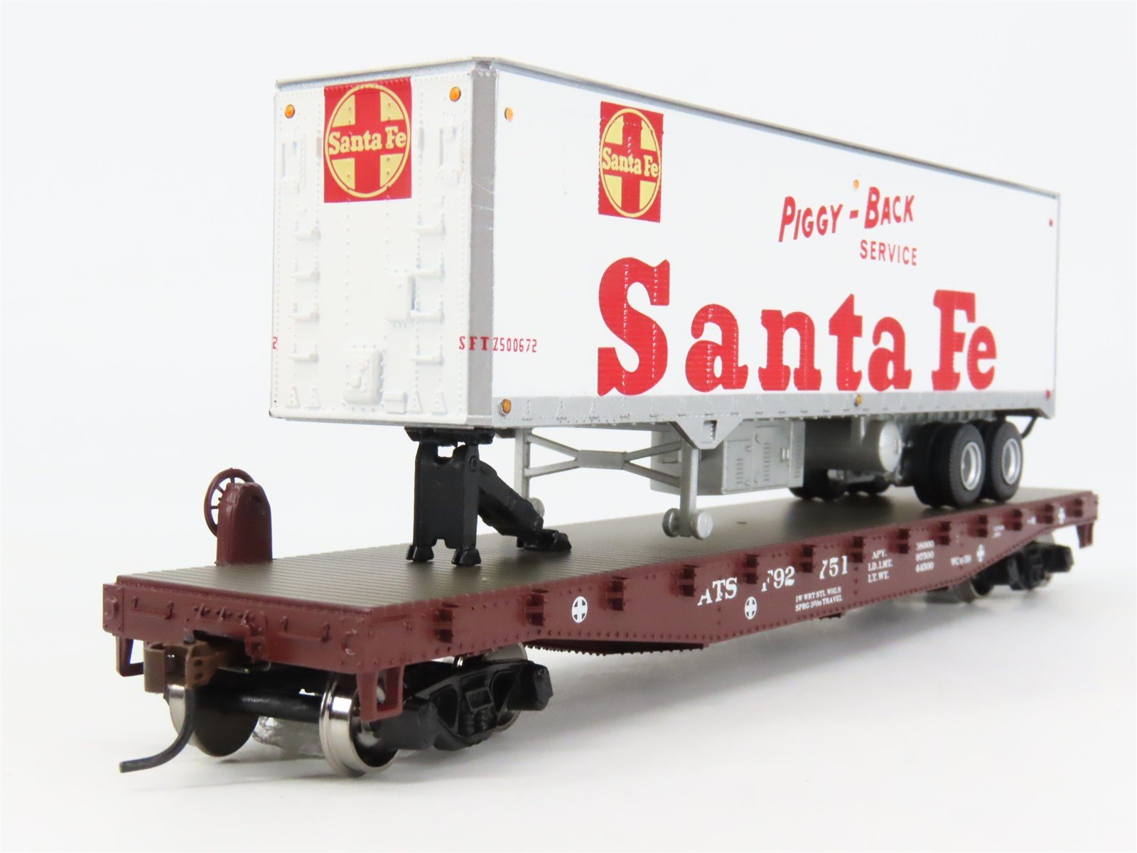 HO Scale Athearn 72474 ATSF Santa Fe 50' Flat Car with 40' Trailer 751 RTR